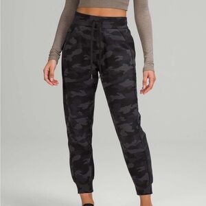Scuba high rise French terry jogger 18